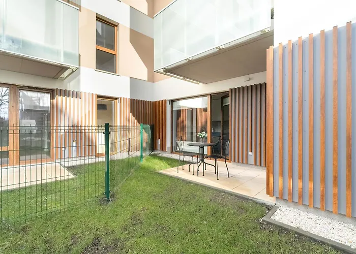 Pastel Blue Grunwald With Garden & Parking By Renters Appartamento *